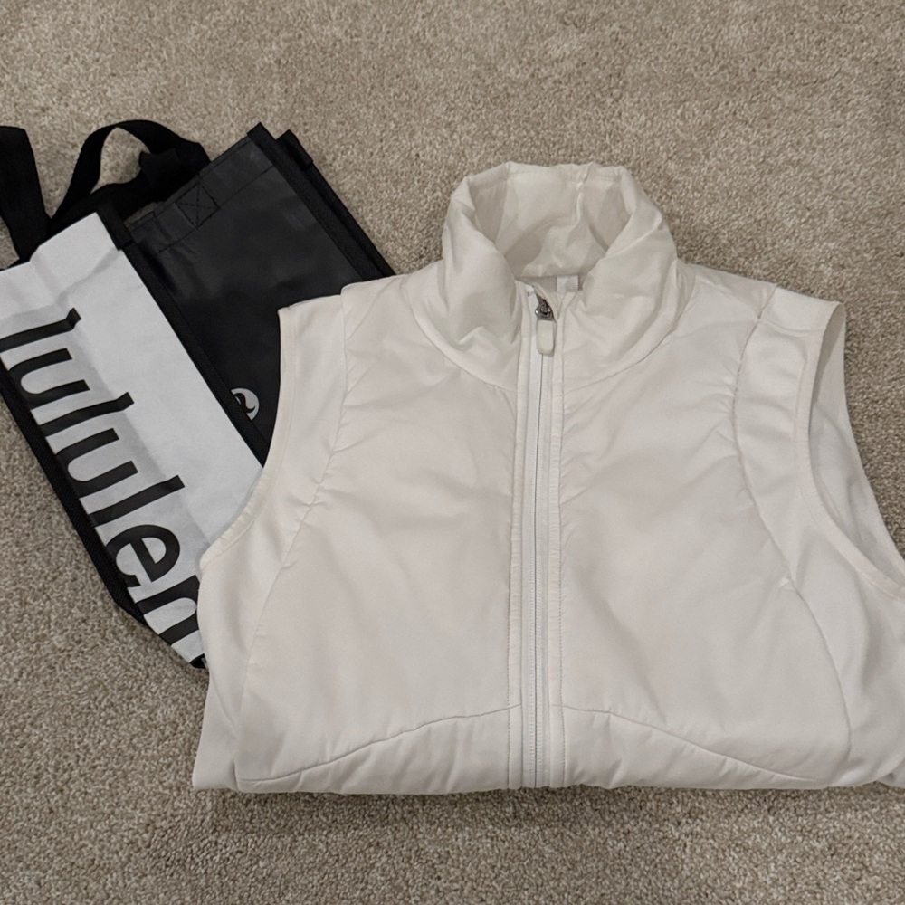 Lululemon White Lightweight Vest Size 6